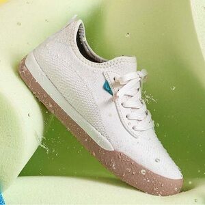 NEW Vessi White Sneakers